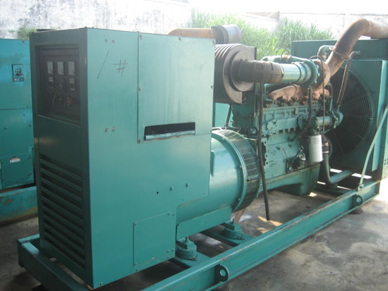 洮北租赁发电机- 发电机碳刷磨损的原因是什么