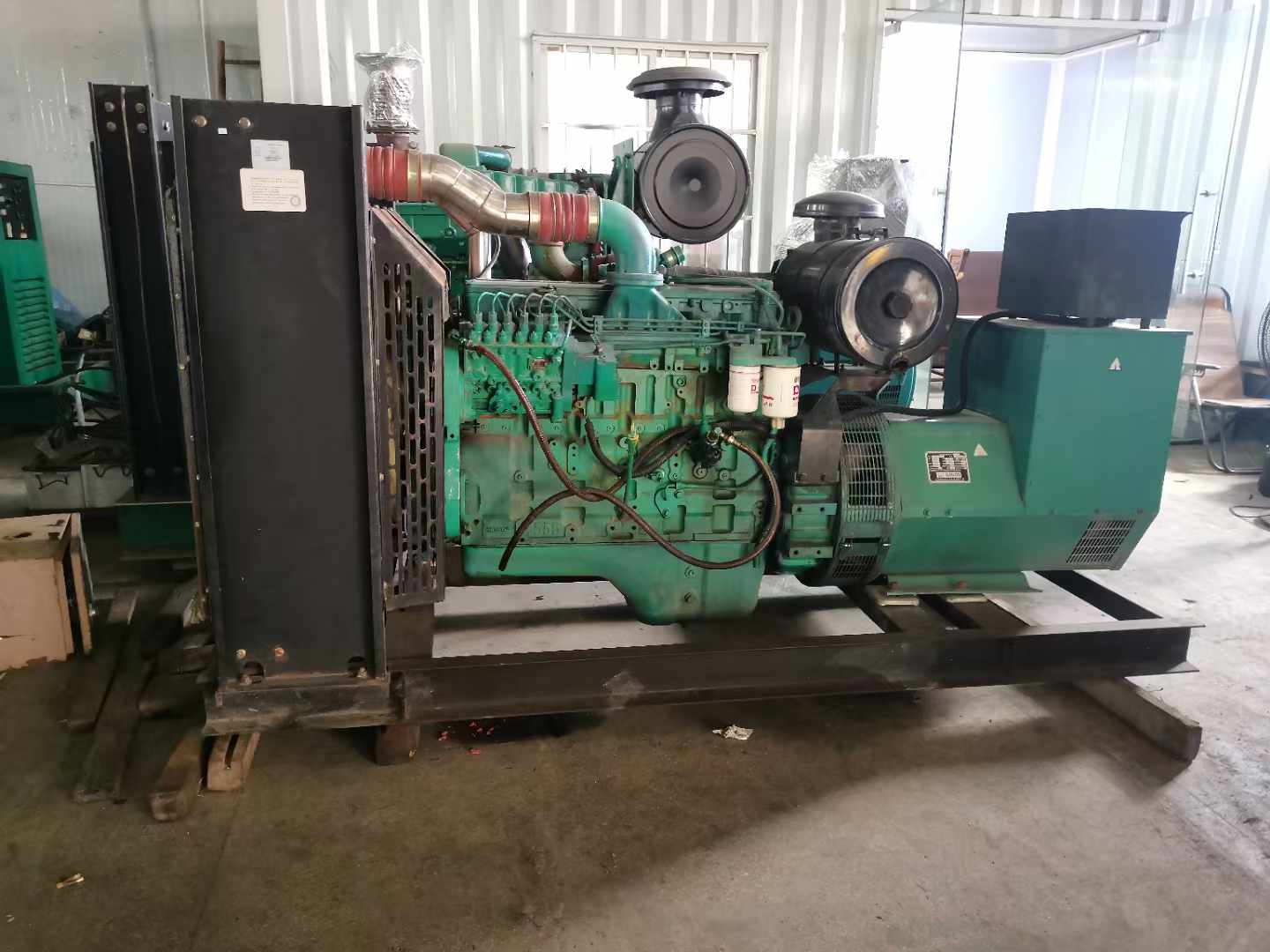 洮北发电机租赁如何确定电缆的承载电流是否在安全范围内？