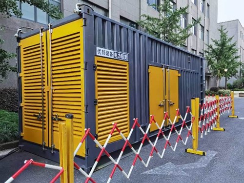 洮北如何使用转速表检查发动机的转速？