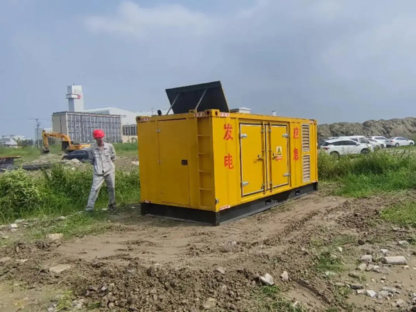 洮北冬季低温环境下，发电机组启动电瓶的容量需求是否会增加？